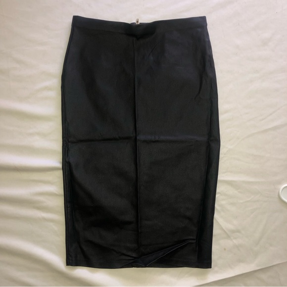 Haute Monde Dresses & Skirts - Haute Monde Black Pencil Skirt